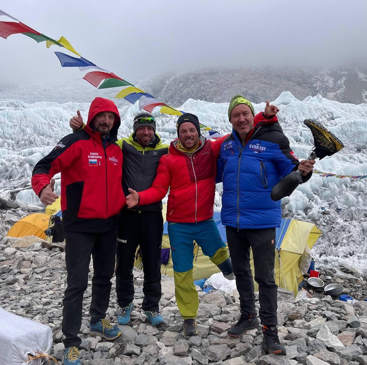 Фото «Эверест не может не быть мечтой»: горный турист из Новосибирска рассказал о покорении самой высокой горы мира 6